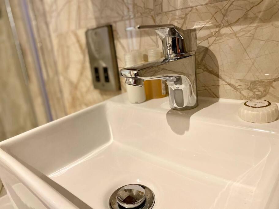 ליברפול Victoria Street Apartment Sleeps 2 מראה חיצוני תמונה